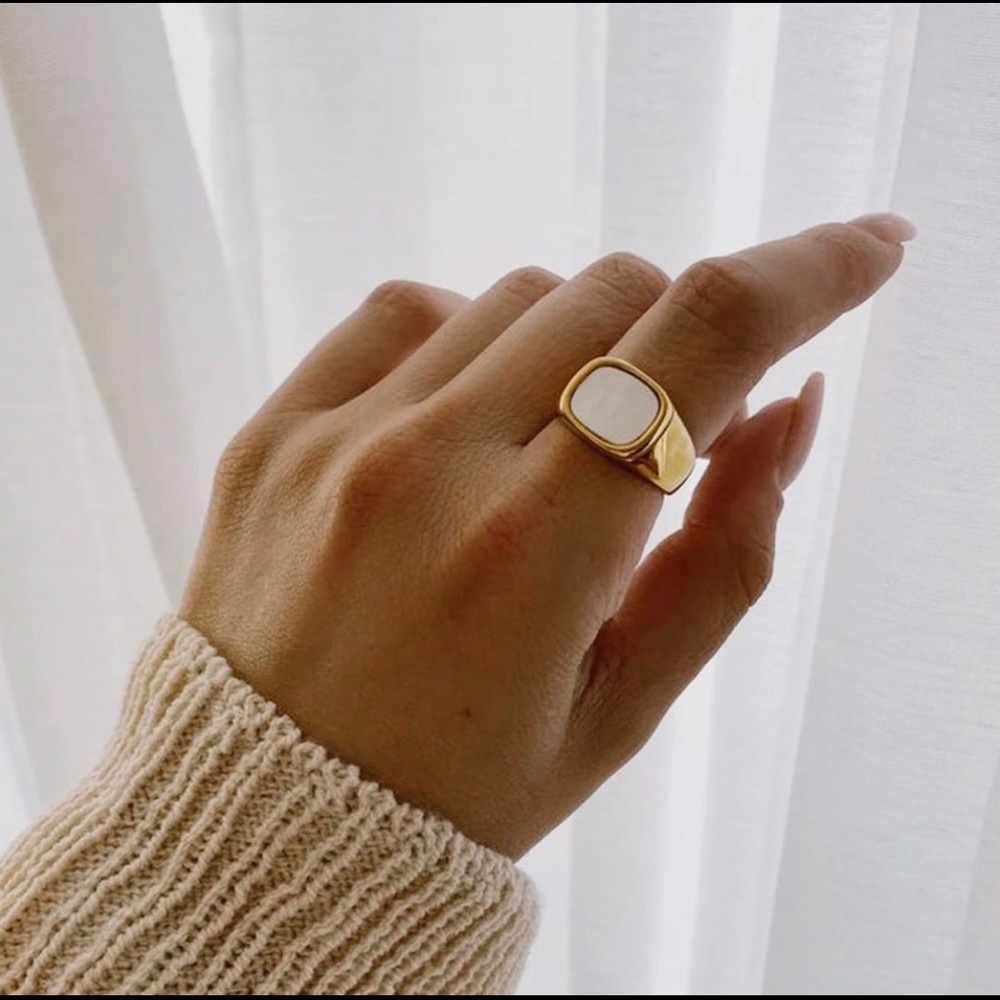 Oda Rings, minimalistic and fascinatingly beautiful.